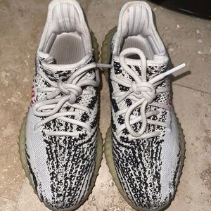 Adidas yeezy boost 350 v2 zebra women's size 6.5